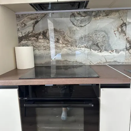 Luxury Apartmens Na Duhnovicha , напроти аквапарка 