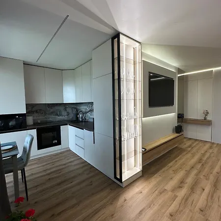 Daire Luxury Apartmens Na Duhnovicha , напроти аквапарка 