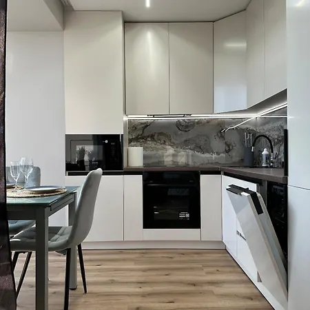 Luxury Apartmens Na Duhnovicha , напроти аквапарка 
