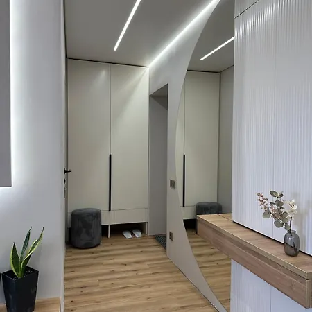 Daire Luxury Apartmens Na Duhnovicha , напроти аквапарка 