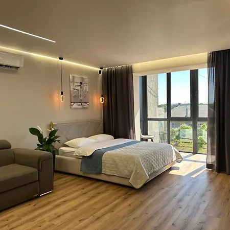 Luxury Apartmens Na Duhnovicha , напроти аквапарка 
