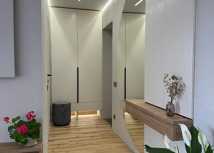 Apartman Luxury Apartmens Na Duhnovicha , напроти аквапарка 