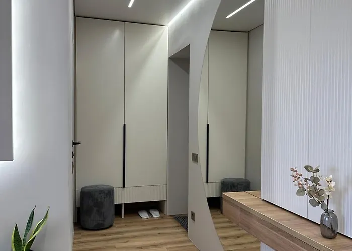 Apartman Luxury Apartmens Na Duhnovicha , напроти аквапарка 